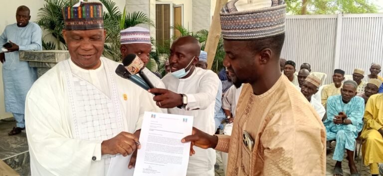 APC e-registration: stakeholders reward mobilizers in Adamawa