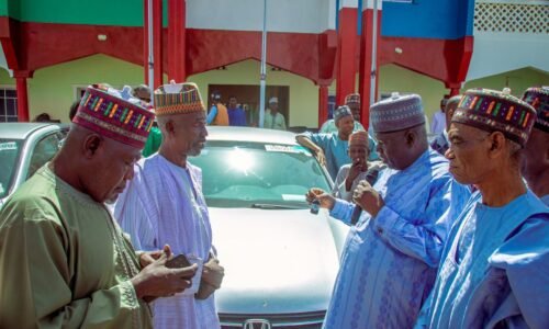Buni Presents Cars to 17 APC LG Chairmen in Yobe